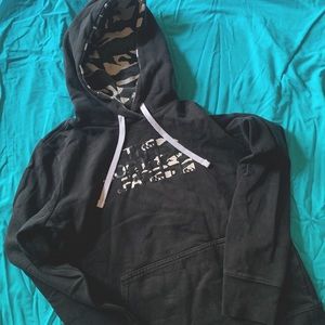 Women’s North Face sweatshirt!